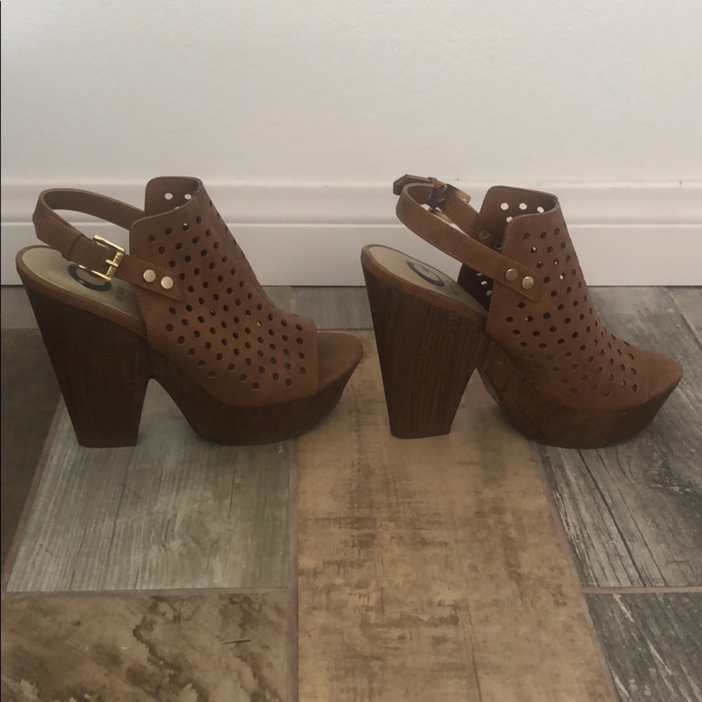 Guess - Chunky Platform Heel - size 7 - Cognac/Tan